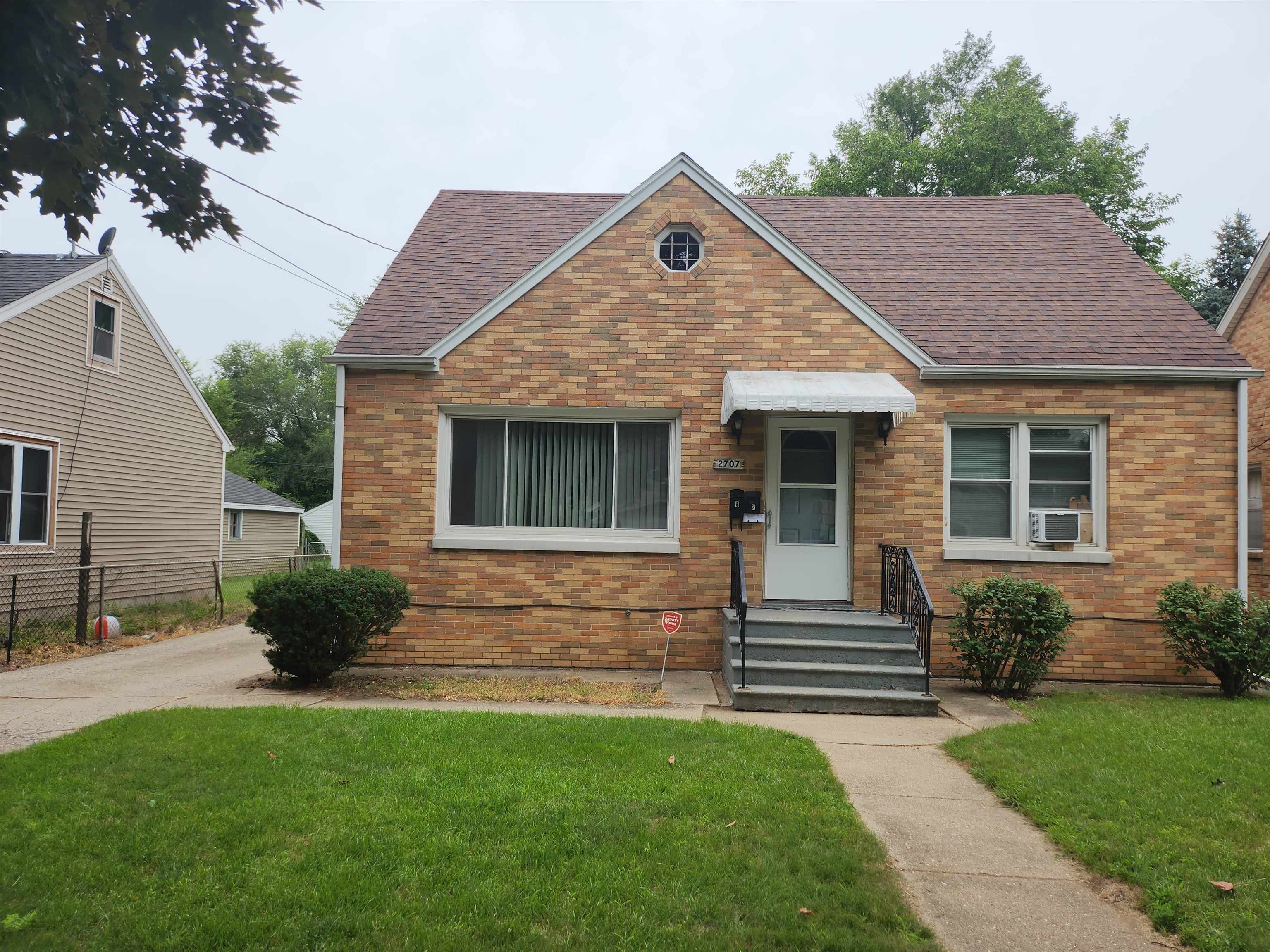 Property Photo:  2707 10th Street  IL 61109 