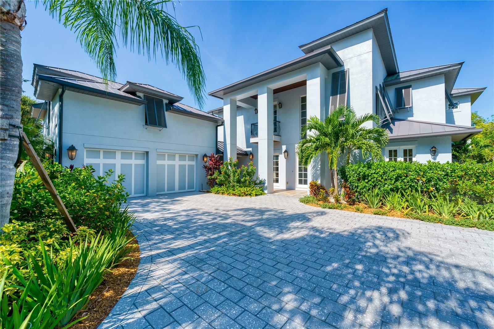 Property Photo:  3800 Lake Sarah Drive  FL 32804 