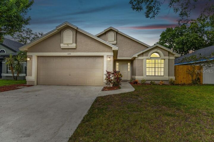 Property Photo:  1640 Meadowgold Court  FL 32792 