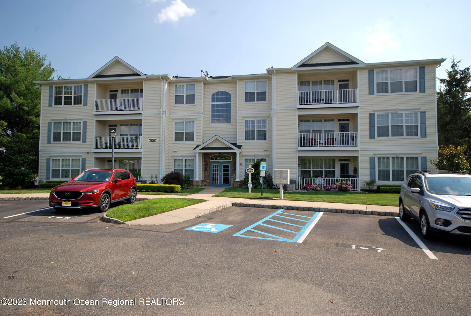 Property Photo:  704 Saint Andrews Place  NJ 07726 