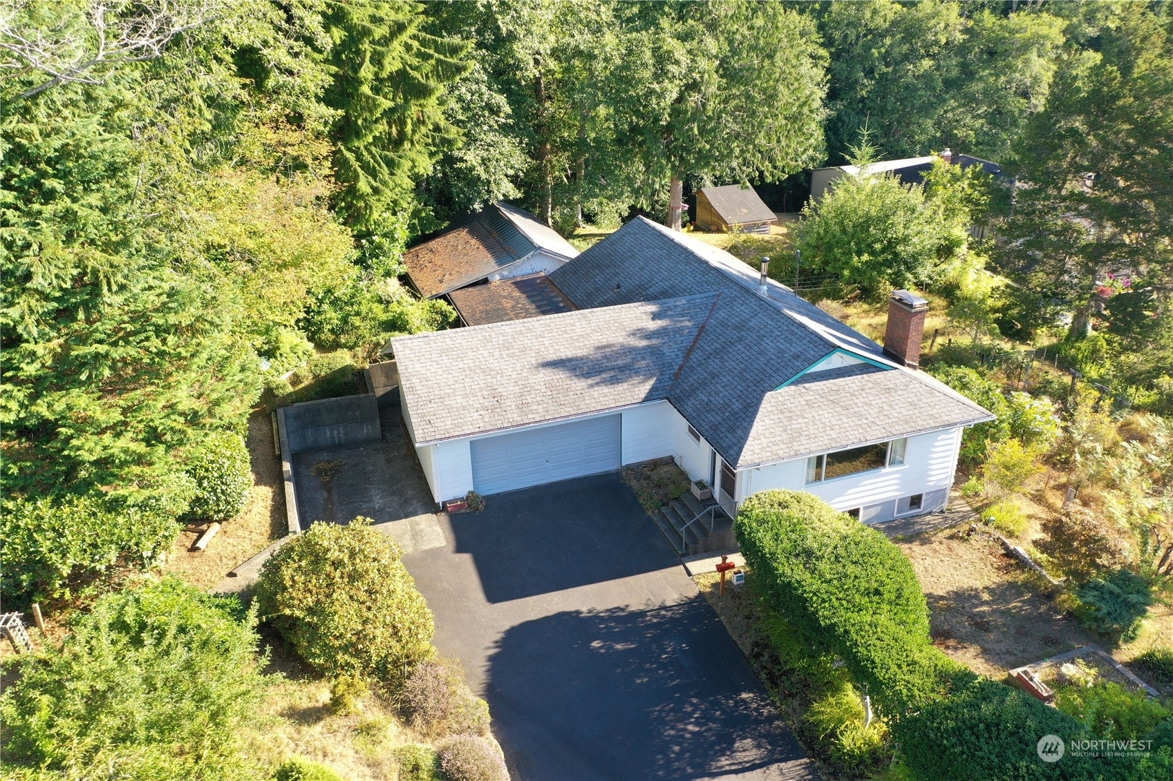 Property Photo:  614 Fairmont Place  WA 98520 