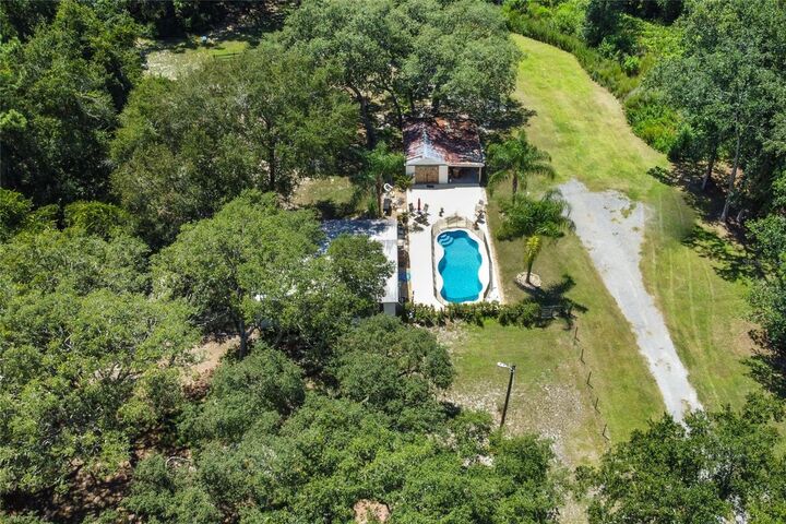 Property Photo:  10030 SE 182nd Avenue Road  FL 32179 