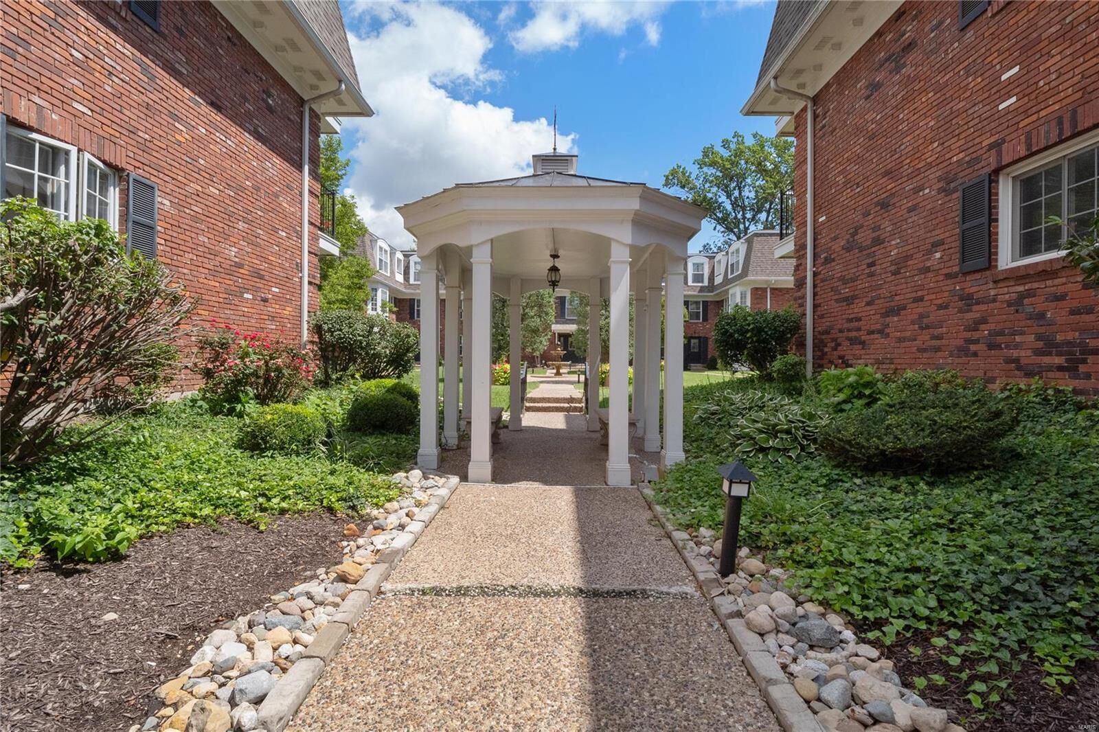 Property Photo: 526 N Kirkwood Road 1A MO 63122