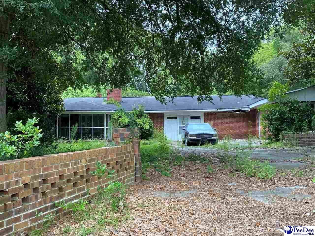 Property Photo:  906 B. St  SC 29550-3163 