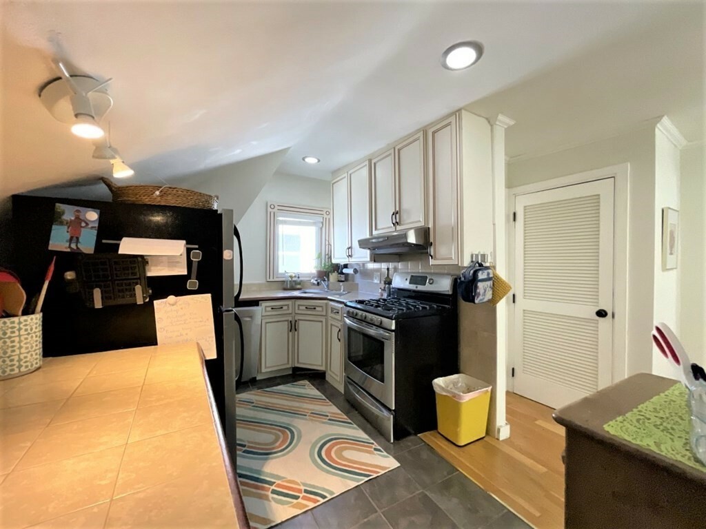 Property Photo: 170 Chestnut Street 3 MA 02139