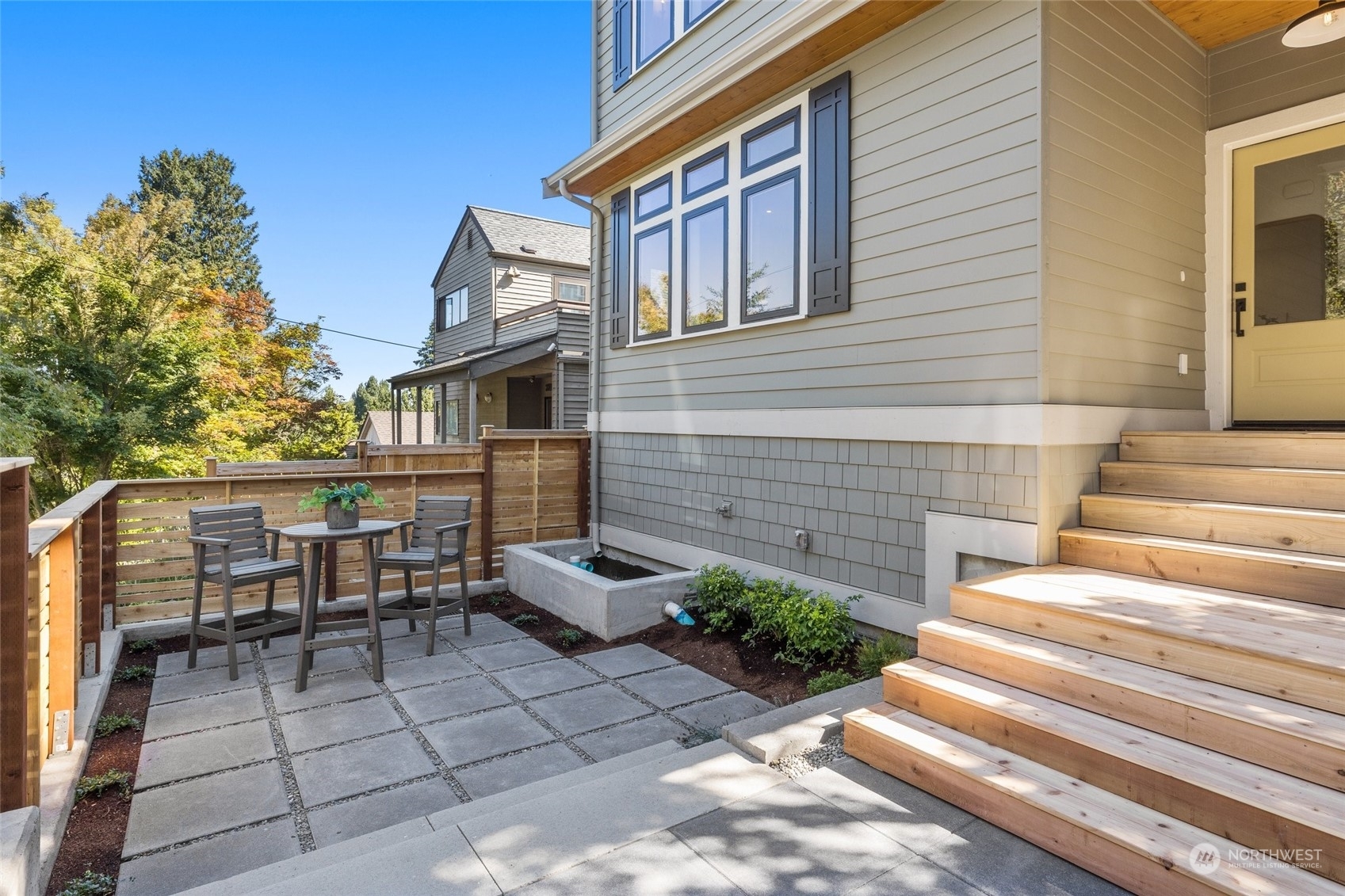 Property Photo: 2710 1st Avenue W WA 98119