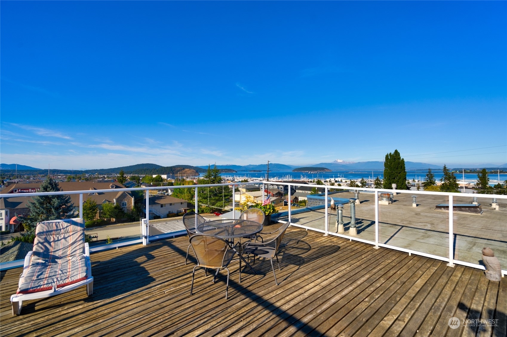 Property Photo:  910 34th Street 103  WA 98221 