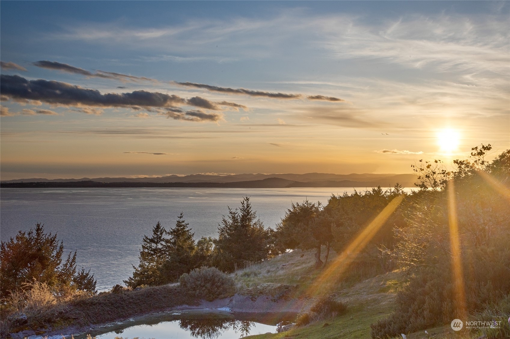 Property Photo: 653 B Hannah Road WA 98250