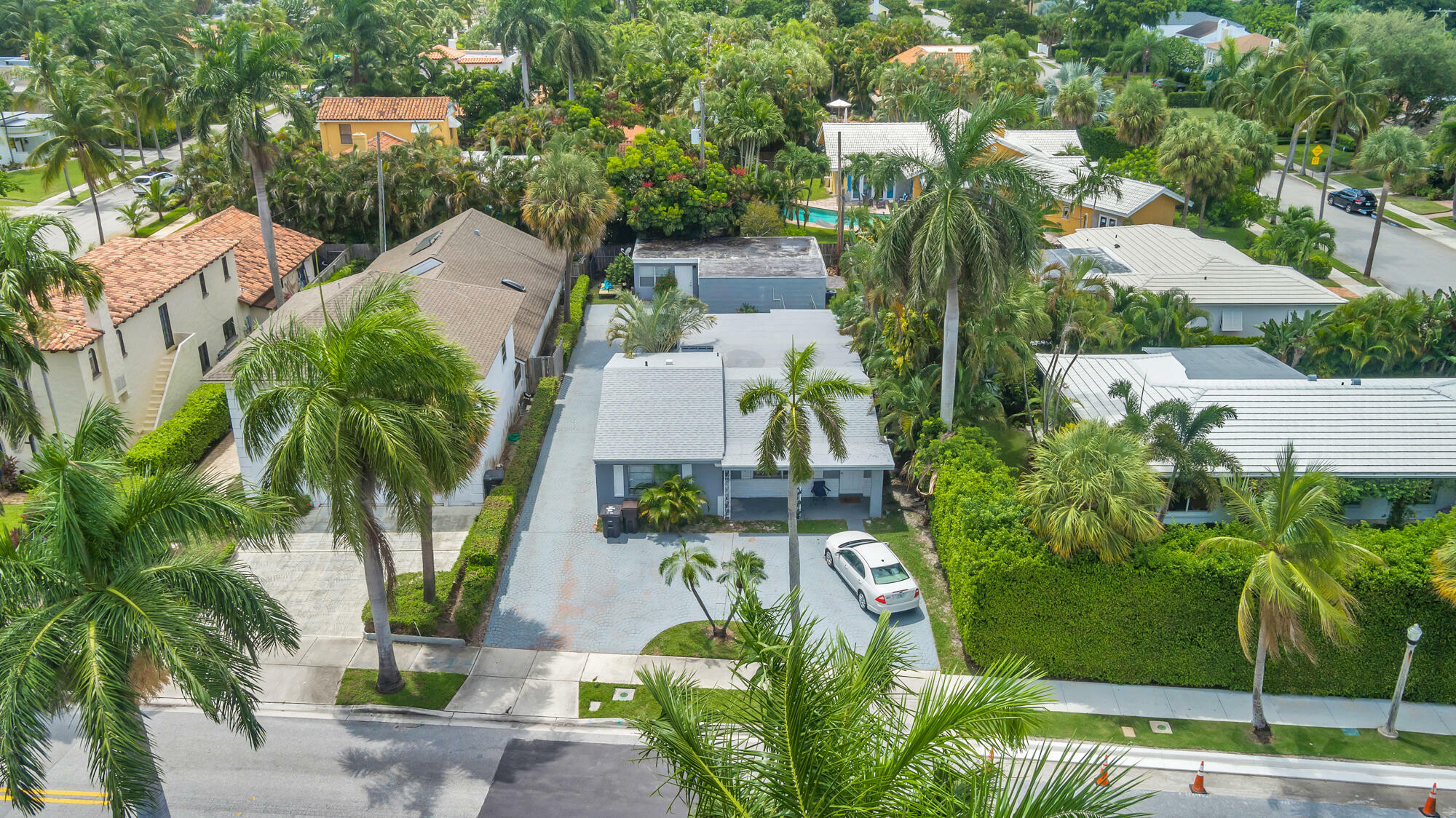 Property Photo: 3511 Washington Road FL 33405