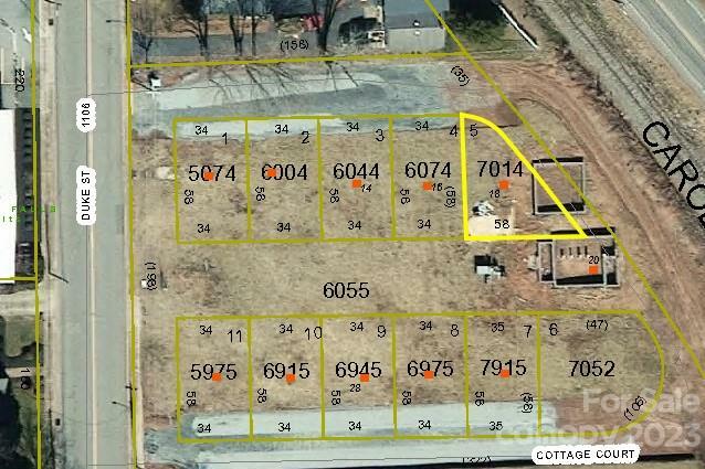 Property Photo: 18 Cottage Court NC 28630