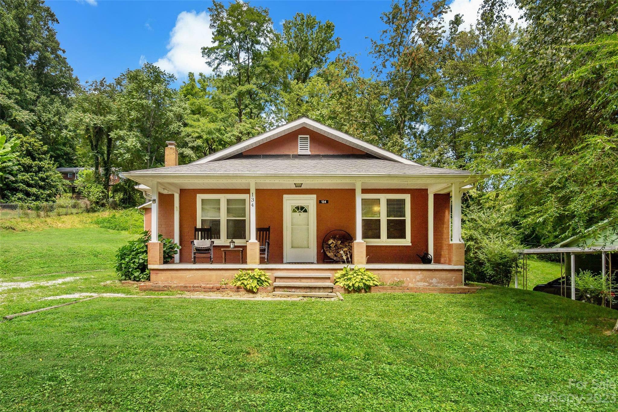 Property Photo:  134 Spring Street  NC 28762 