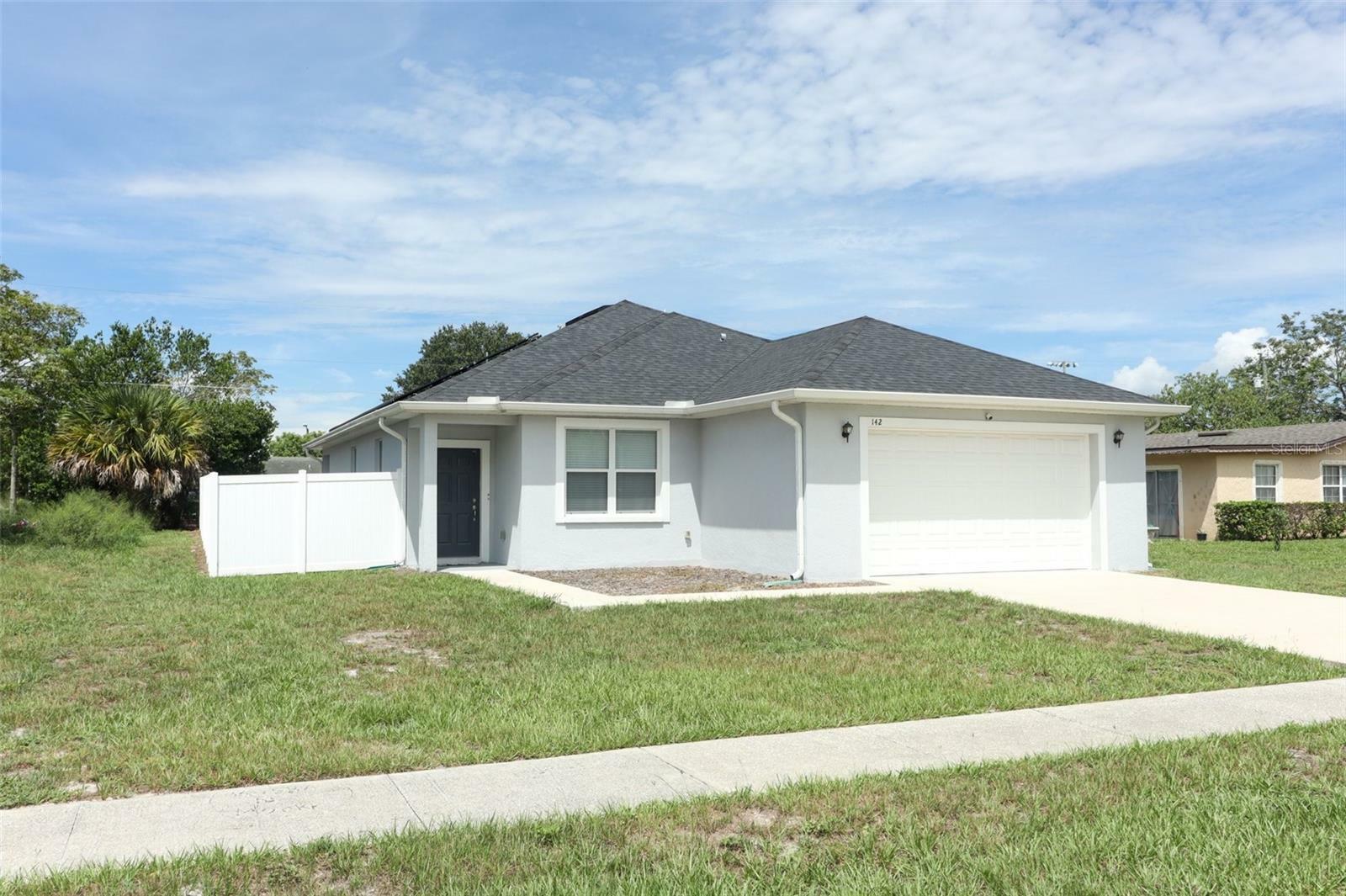 Property Photo:  142 Pineview Drive  FL 32765 