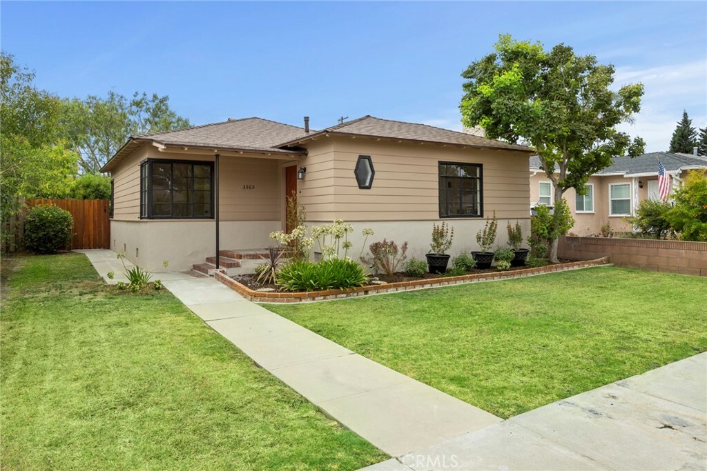 Property Photo:  3565 Rose Avenue  CA 90807 