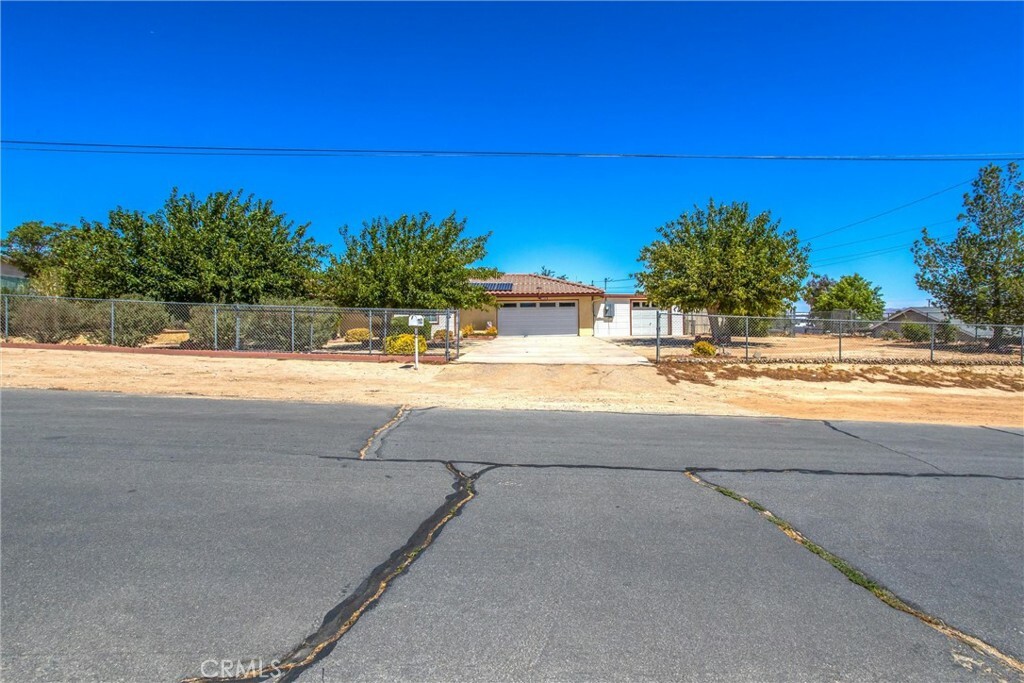 Property Photo:  18050 Wisteria Street  CA 92345 