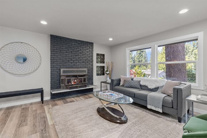 Property Photo:  16725 NE 98th Place  WA 98052 