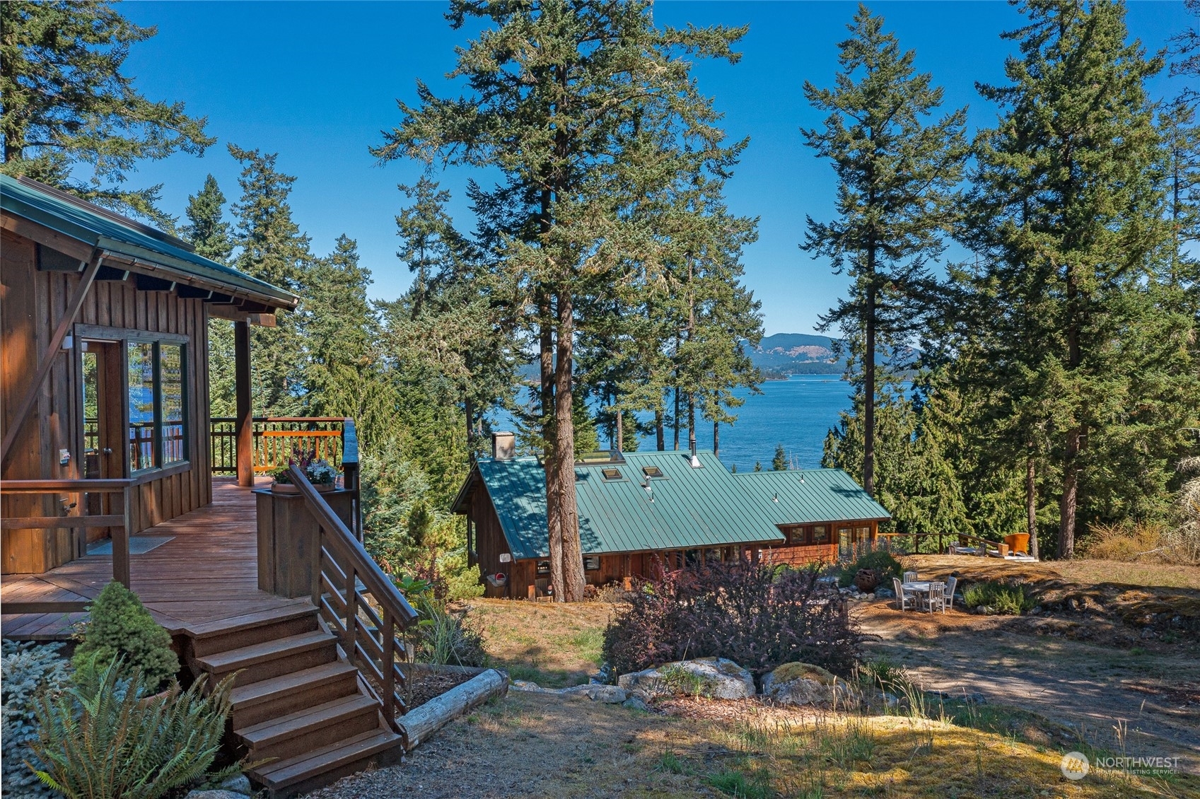 Property Photo:  566 Ridgedale Road  WA 98250 