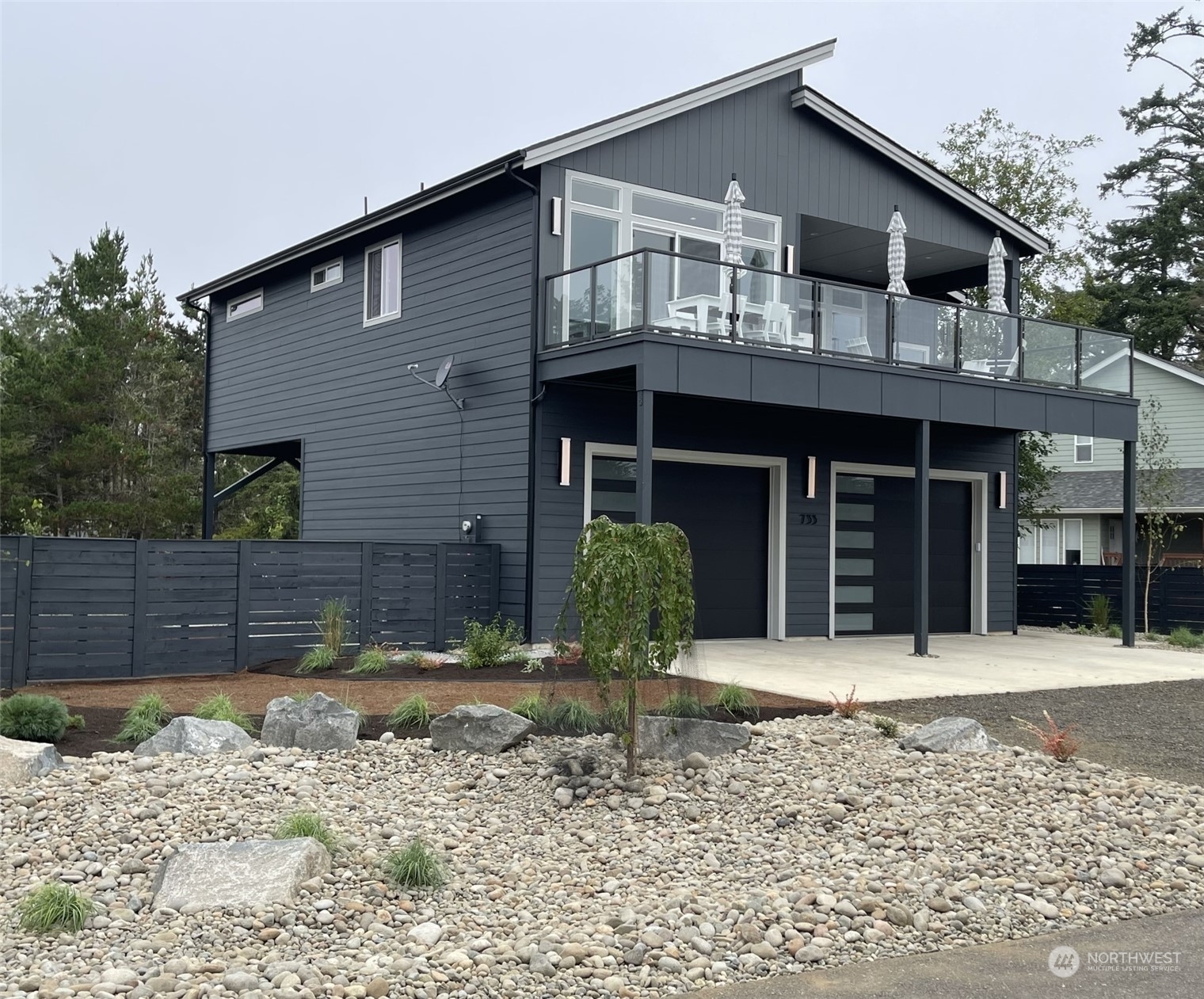 Property Photo:  733 N Bay Avenue SE  WA 98569 