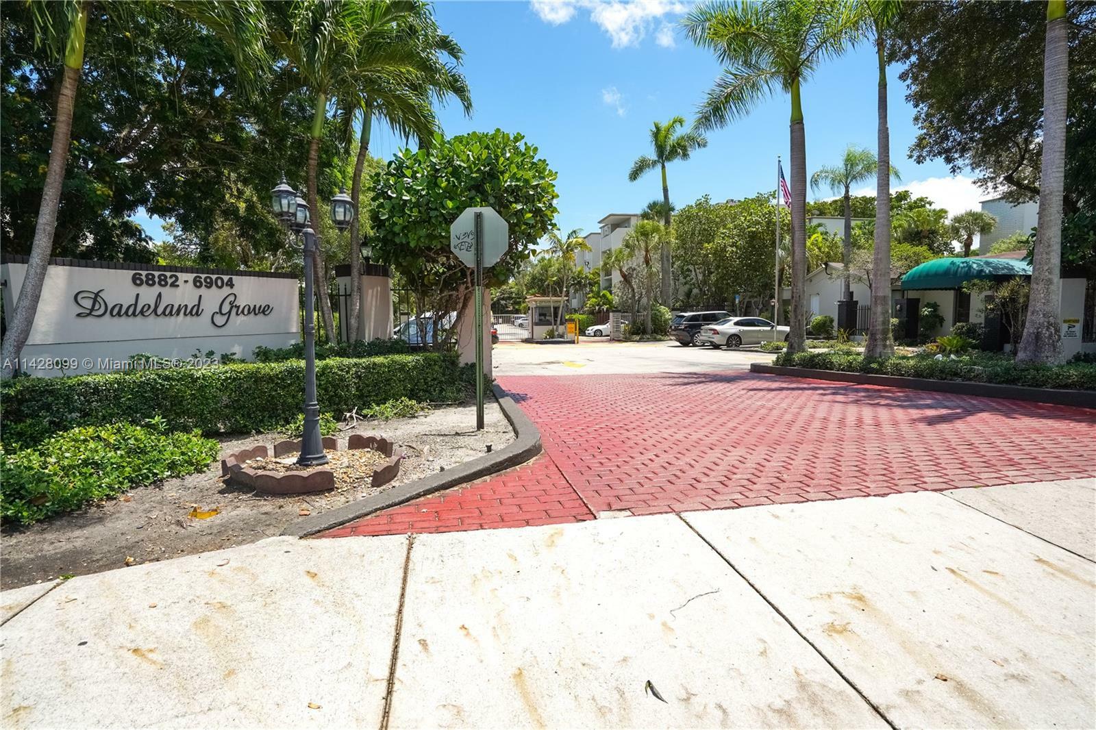 Property Photo:  6886 N Kendall Dr D102  FL 33156 