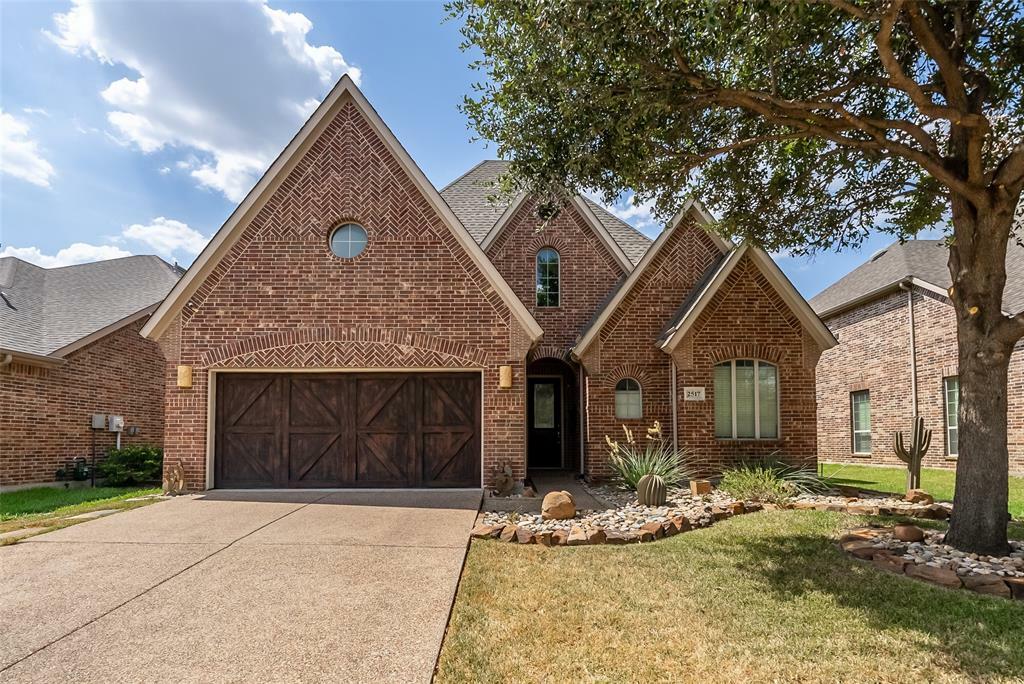 Property Photo:  2517 Lincolnshire Lane  TX 75056 