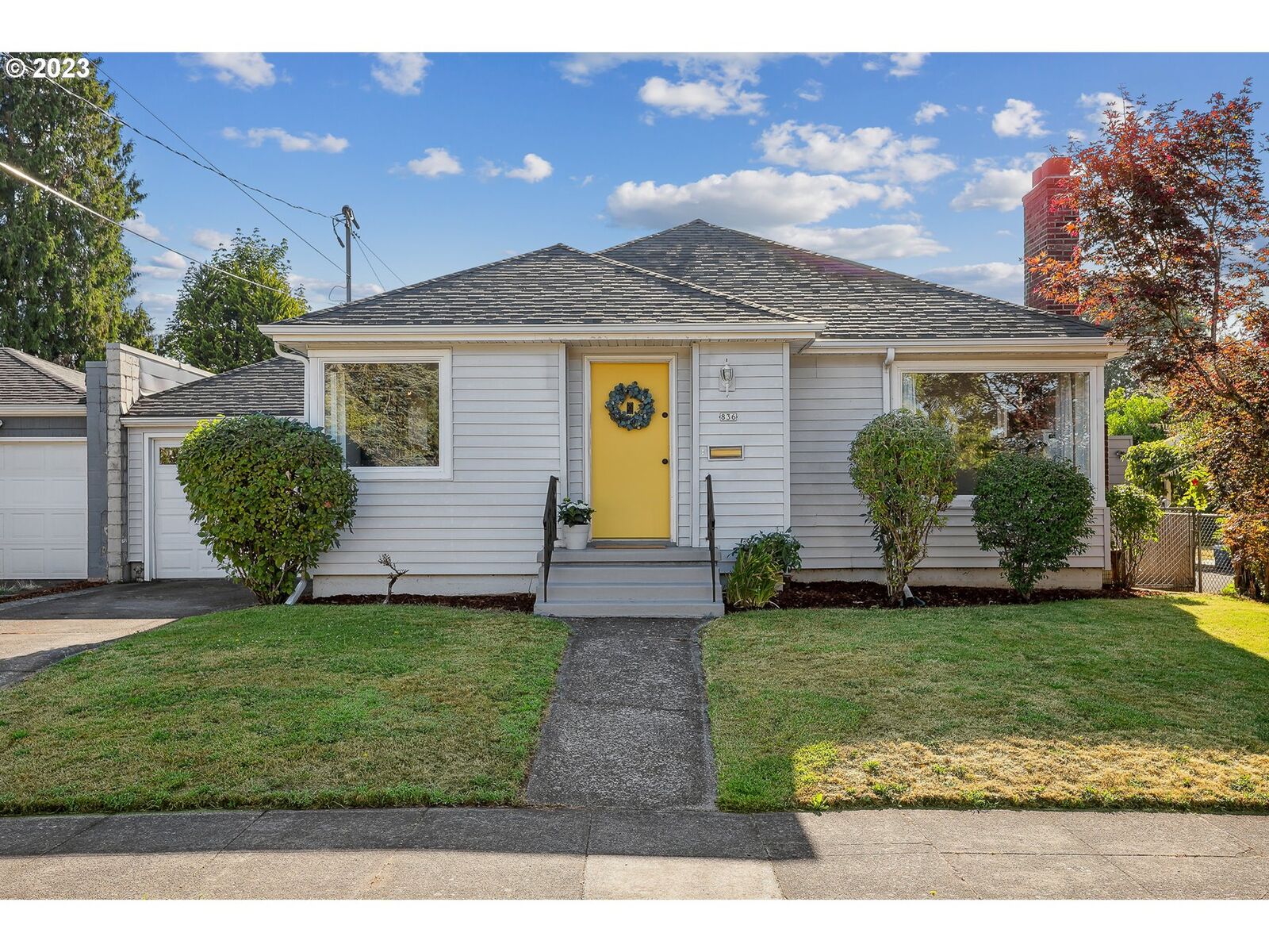 Property Photo: 836 NE 71st Ave OR 97213