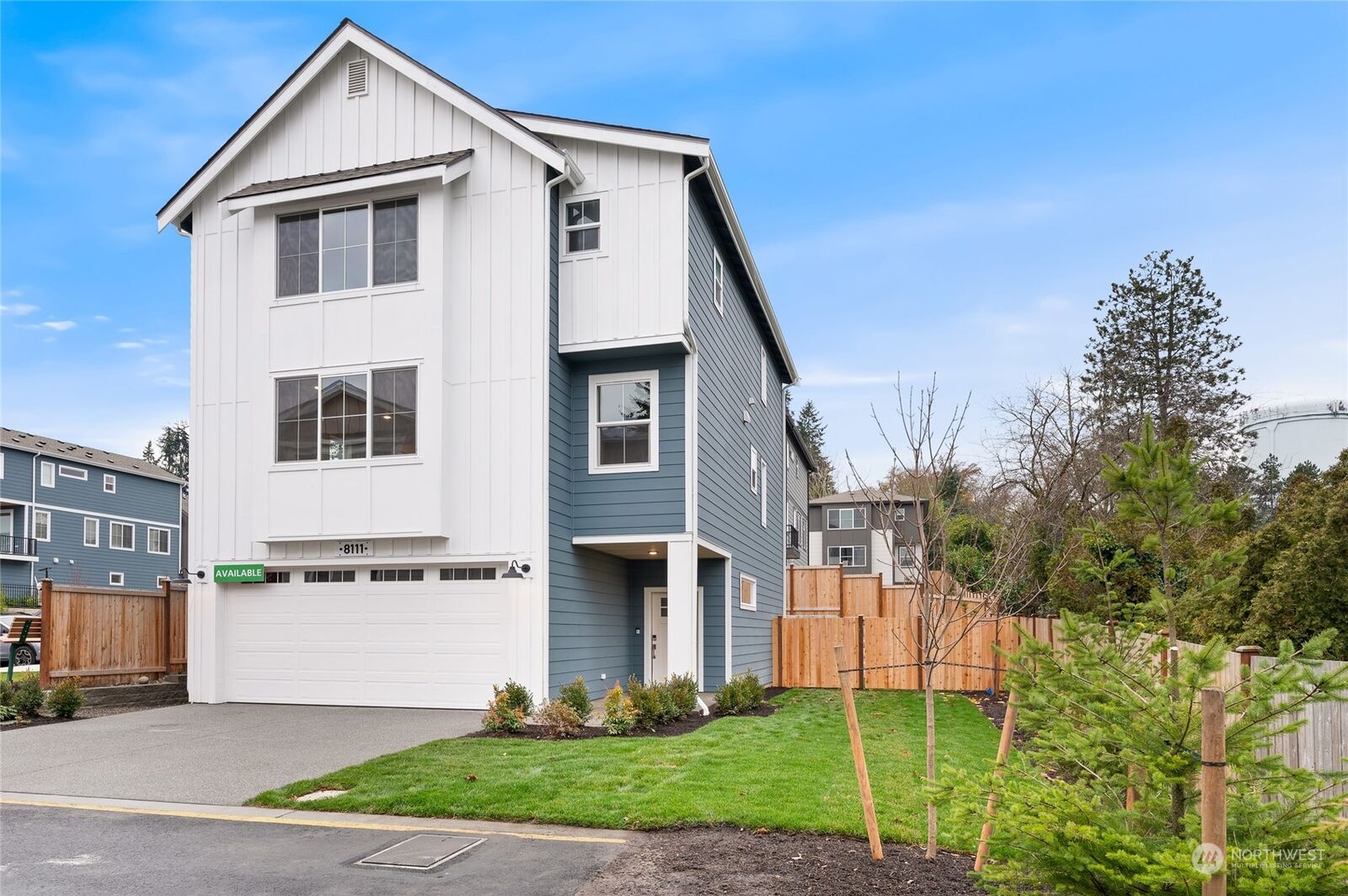 Property Photo:  8111 229th Place SW 10  WA 98026 