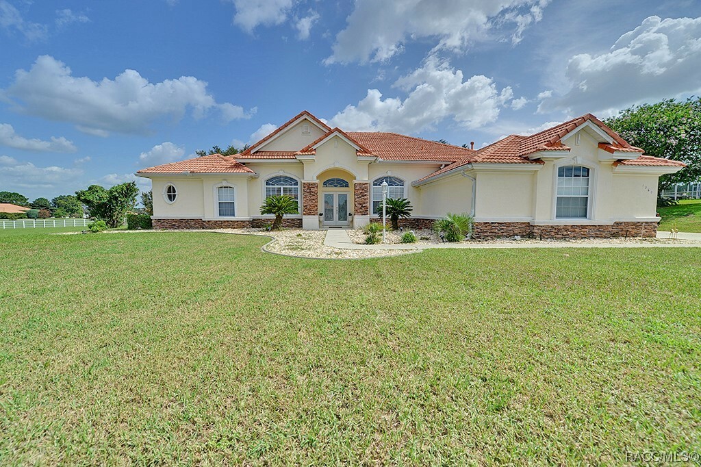 Property Photo:  1260 E Whirl Away Circle  FL 34453 