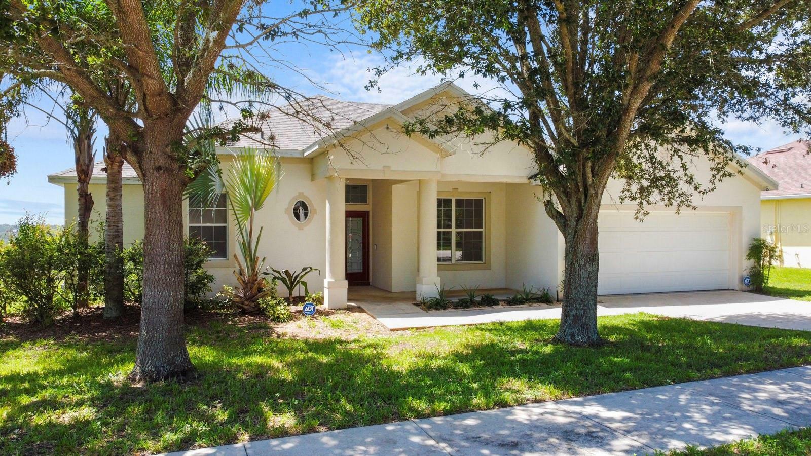 Property Photo:  12225 Still Meadow Drive  FL 34711 