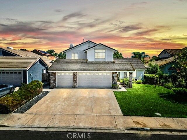 40080 Avenida Palizada  Murrieta CA 92563 photo