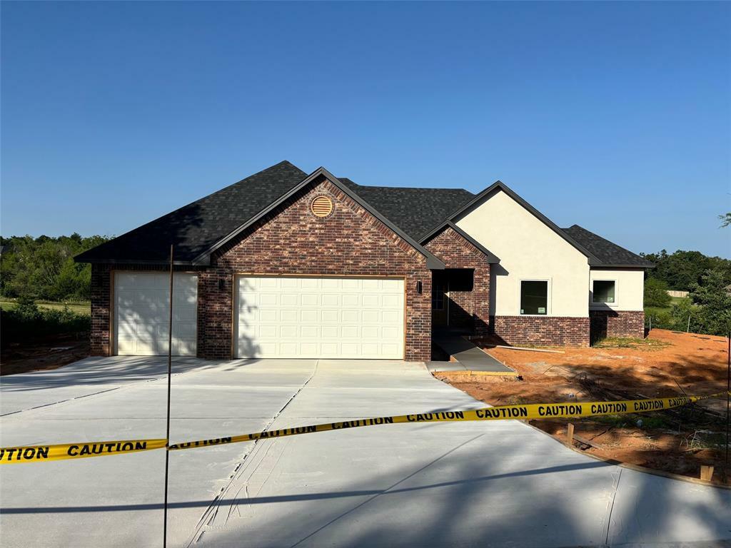 Property Photo:  11700 White Tail Ridge  OK 73044 