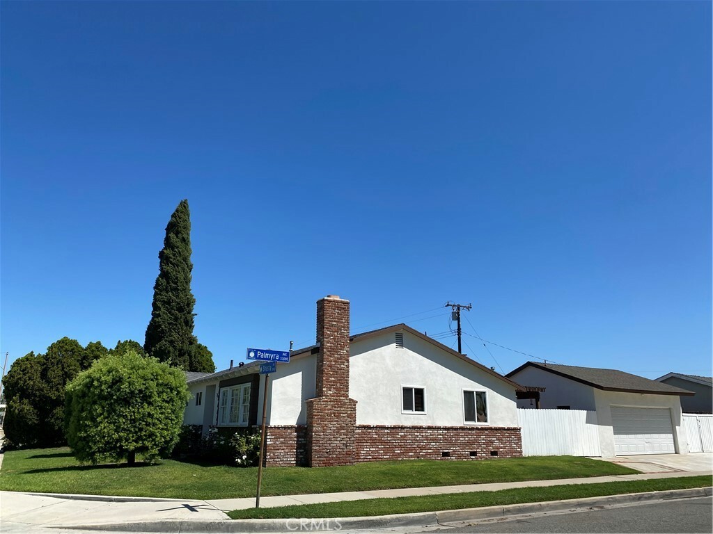 Property Photo:  295 S Shasta Street  CA 92869 