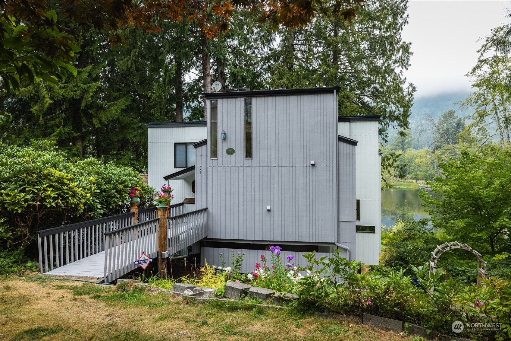 Property Photo:  551 Lakeside Drive  WA 98284 