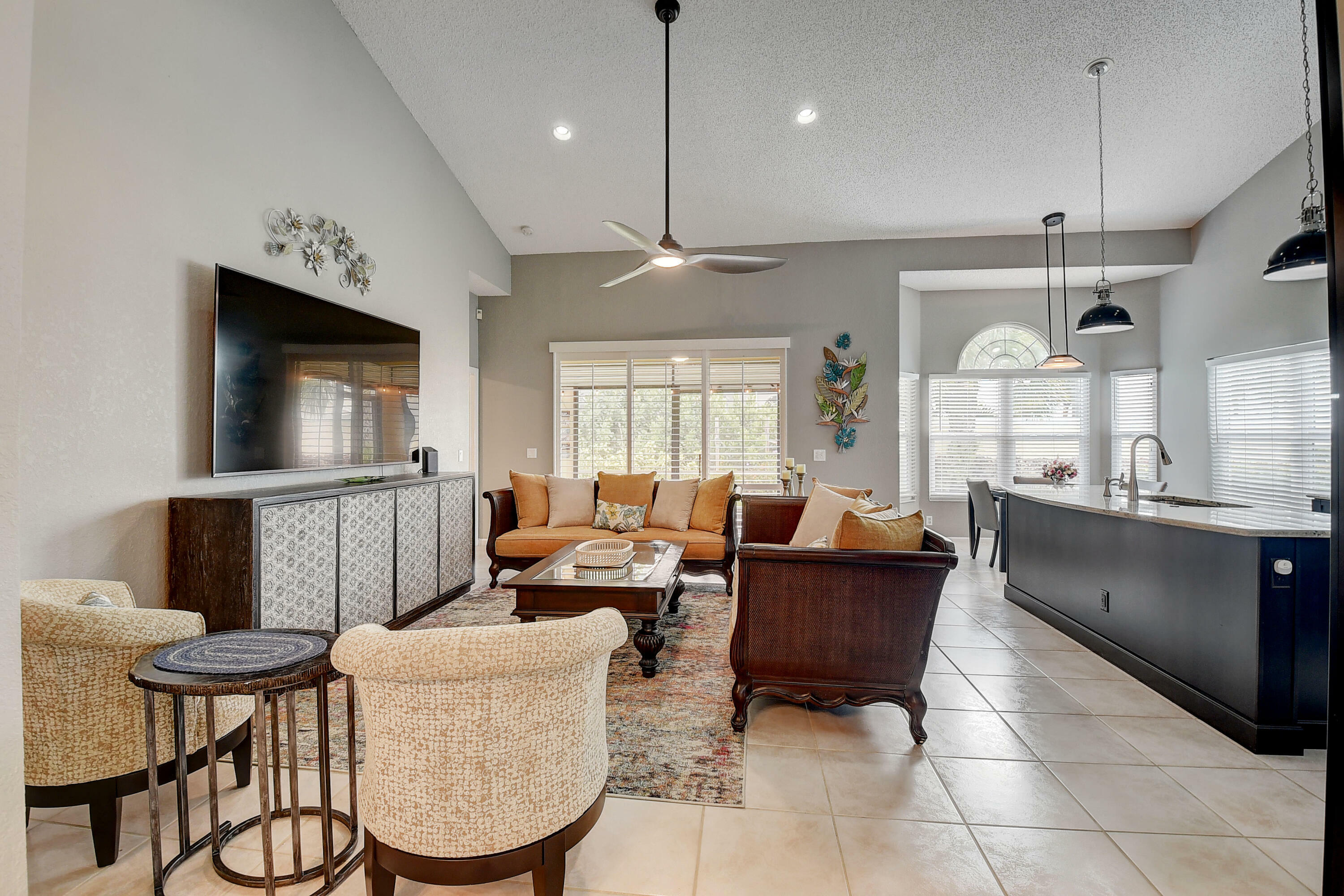 Property Photo: 8253 Horseshoe Bay Road FL 33472