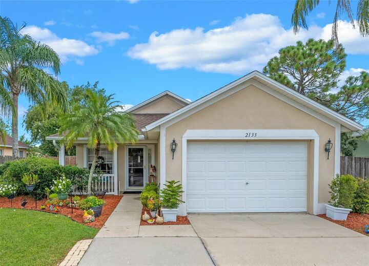 2133 Hunters Greene Drive  Lakeland FL 33810 photo