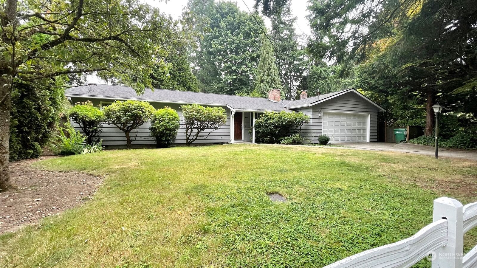 Property Photo:  4348 89th Avenue SE  WA 98040 