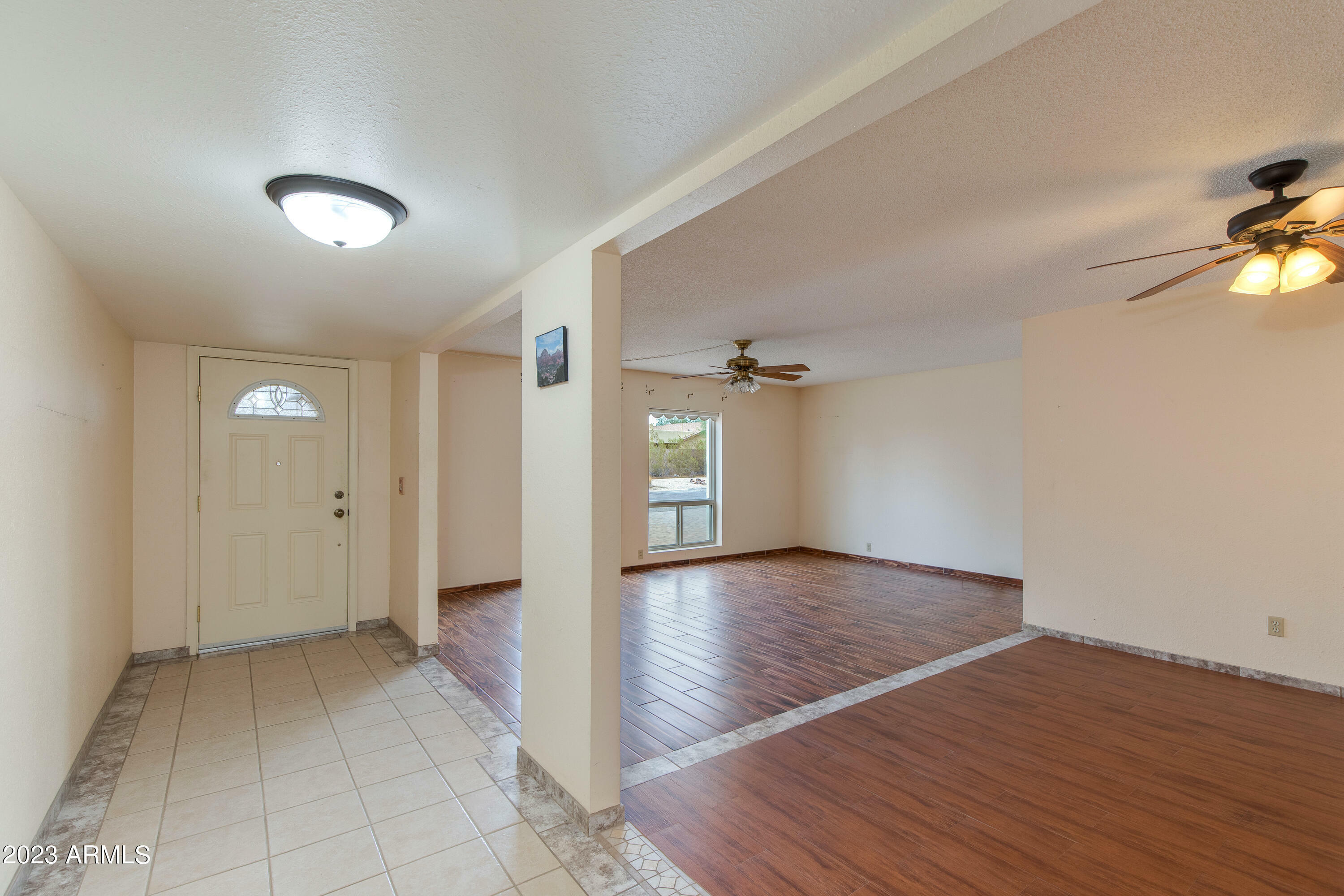 Property Photo:  1033 E Village Circle Drive S  AZ 85022 