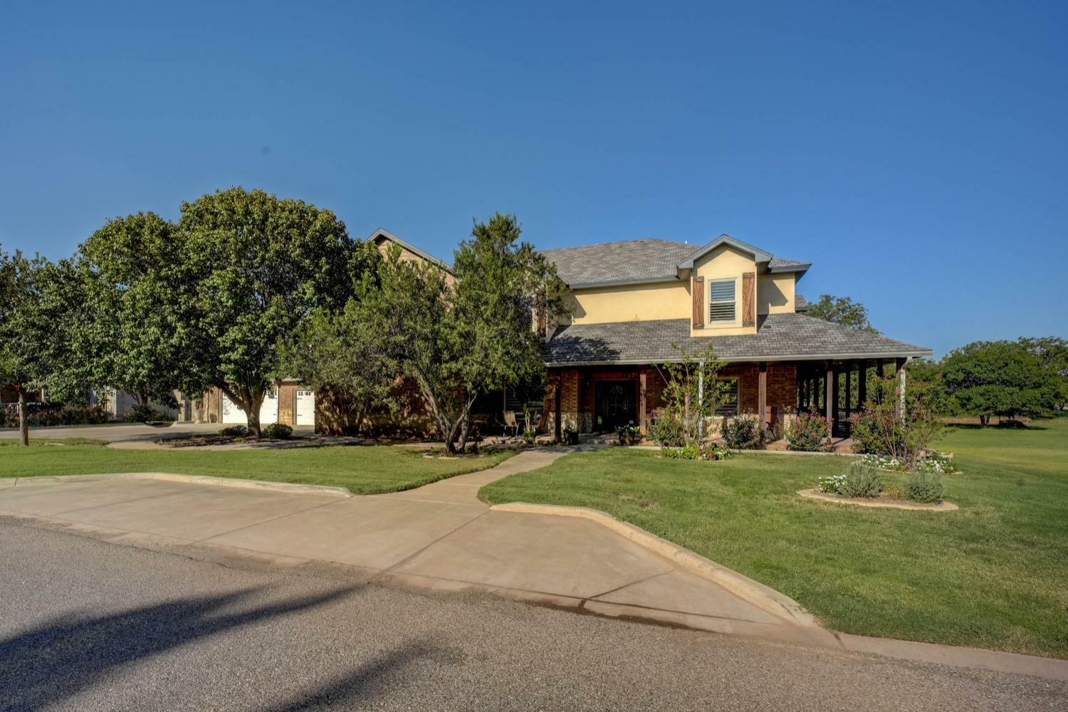 Property Photo: 3104 Canyon Road TX 79403