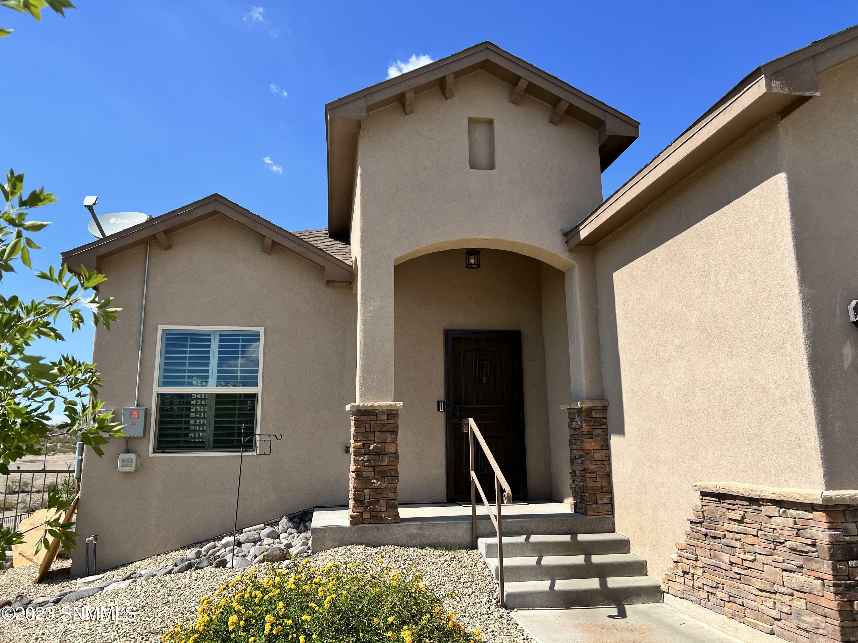 Property Photo: 2969 Escenico Court NM 88012