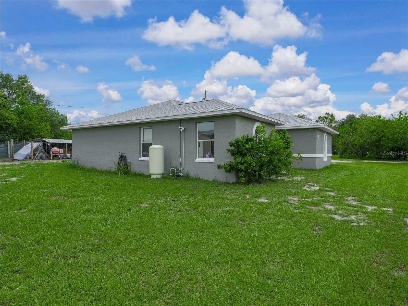 Property Photo:  425 Stokes Road  FL 33898 