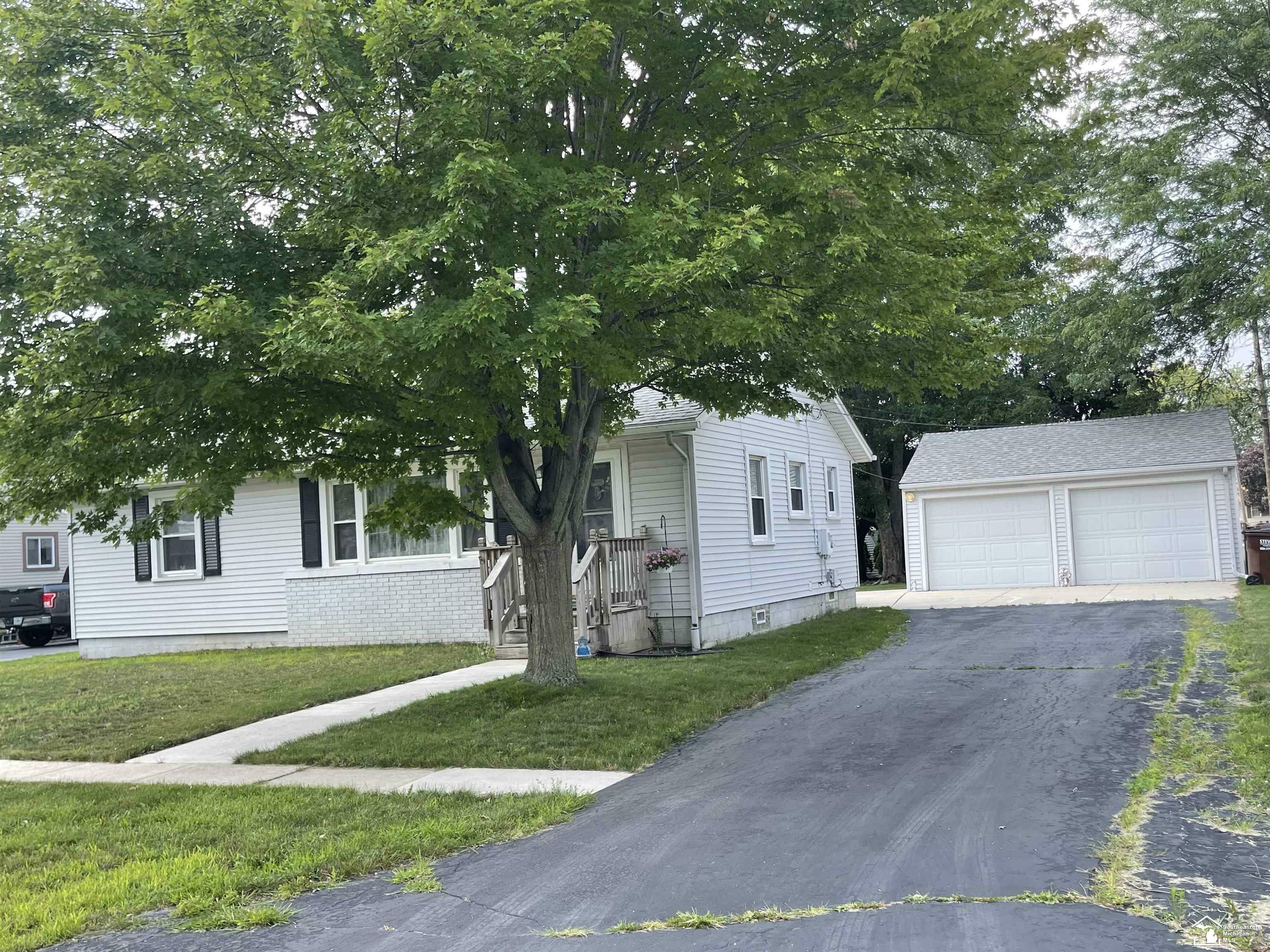 Property Photo: 1277 Lavender MI 48162