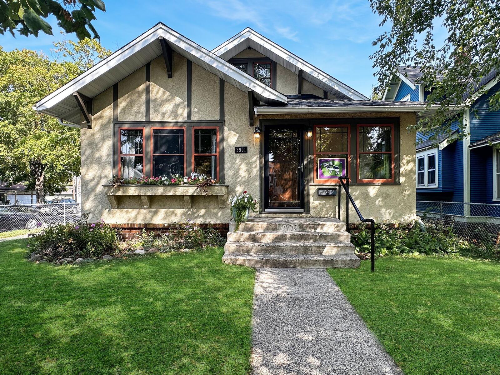 Property Photo:  3901 15th Avenue S  MN 55407 
