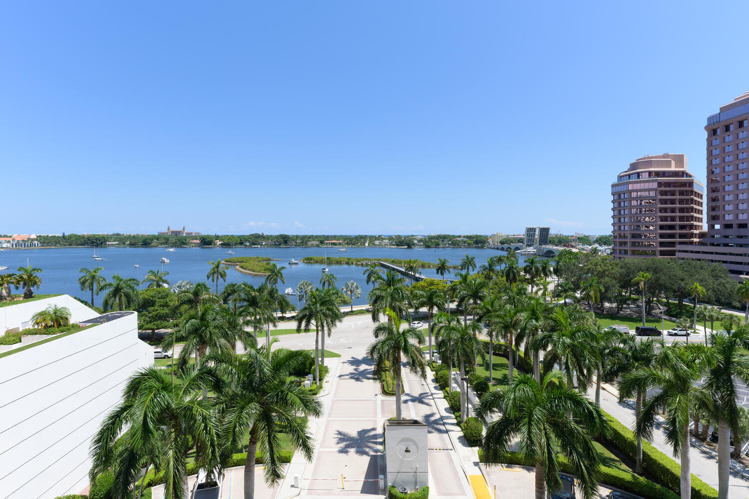 Property Photo: 529 S Flagler Drive 7ef FL 33401