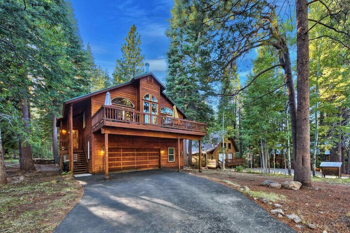 12416 Saint Bernard Drive  Truckee CA 96161 photo