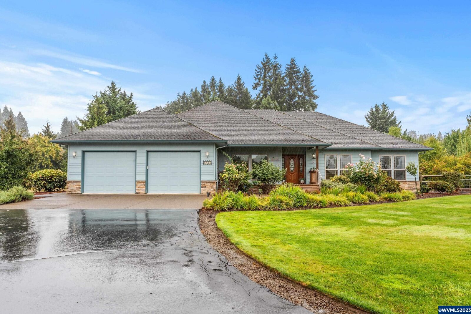 Property Photo: 6283 Rambeau Ln SE OR 97317