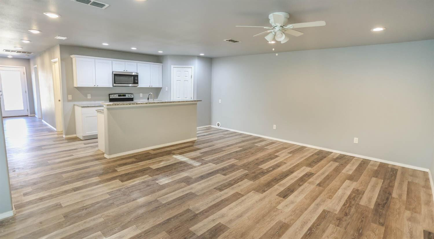 Property Photo: 1107 N Englewood Avenue TX 79416