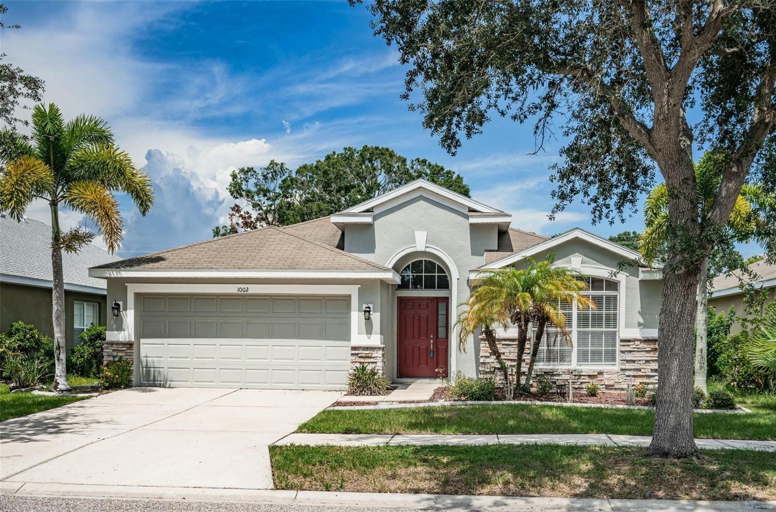 Property Photo: 1002 Barclay Wood Drive FL 33570