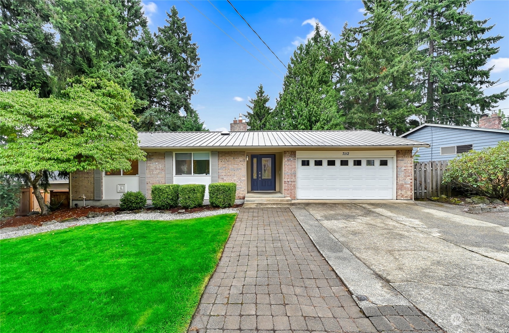 Property Photo:  7112 137th Avenue NE  WA 98052 