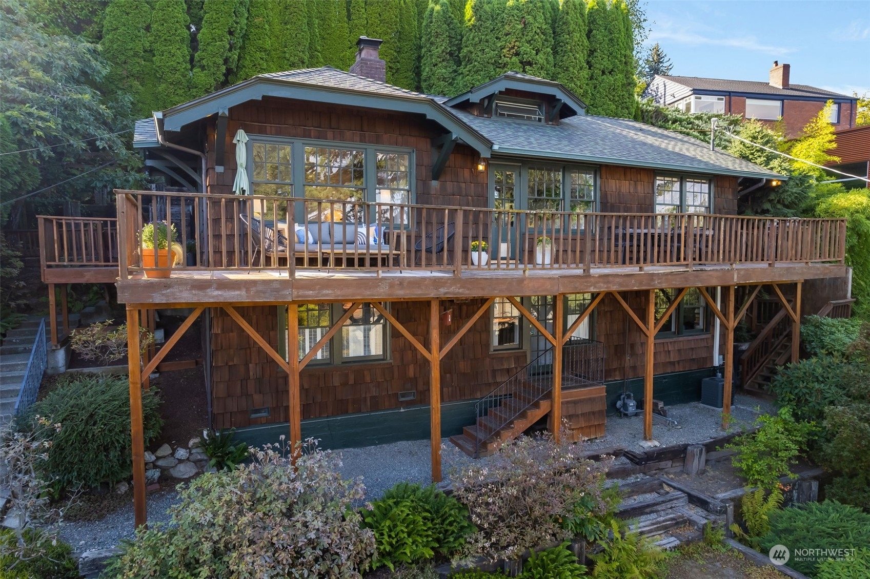 Property Photo: 629 38th Avenue WA 98122
