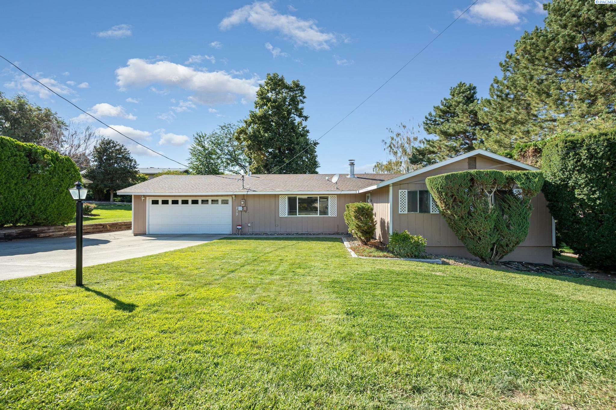 833 Taylor St.  Sunnyside WA 98944 photo