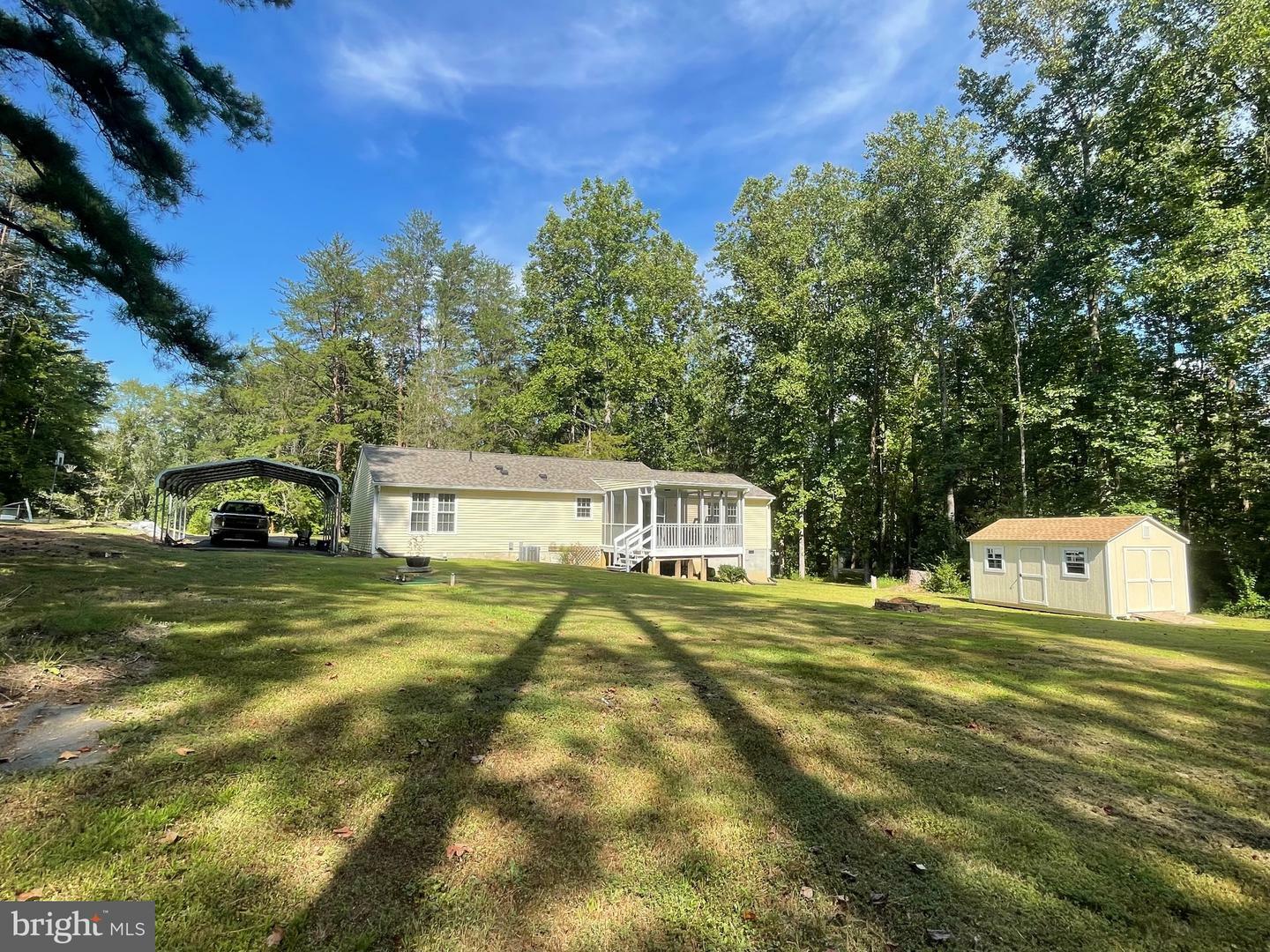 Property Photo: 7004 S Shade Tree Lane VA 22551