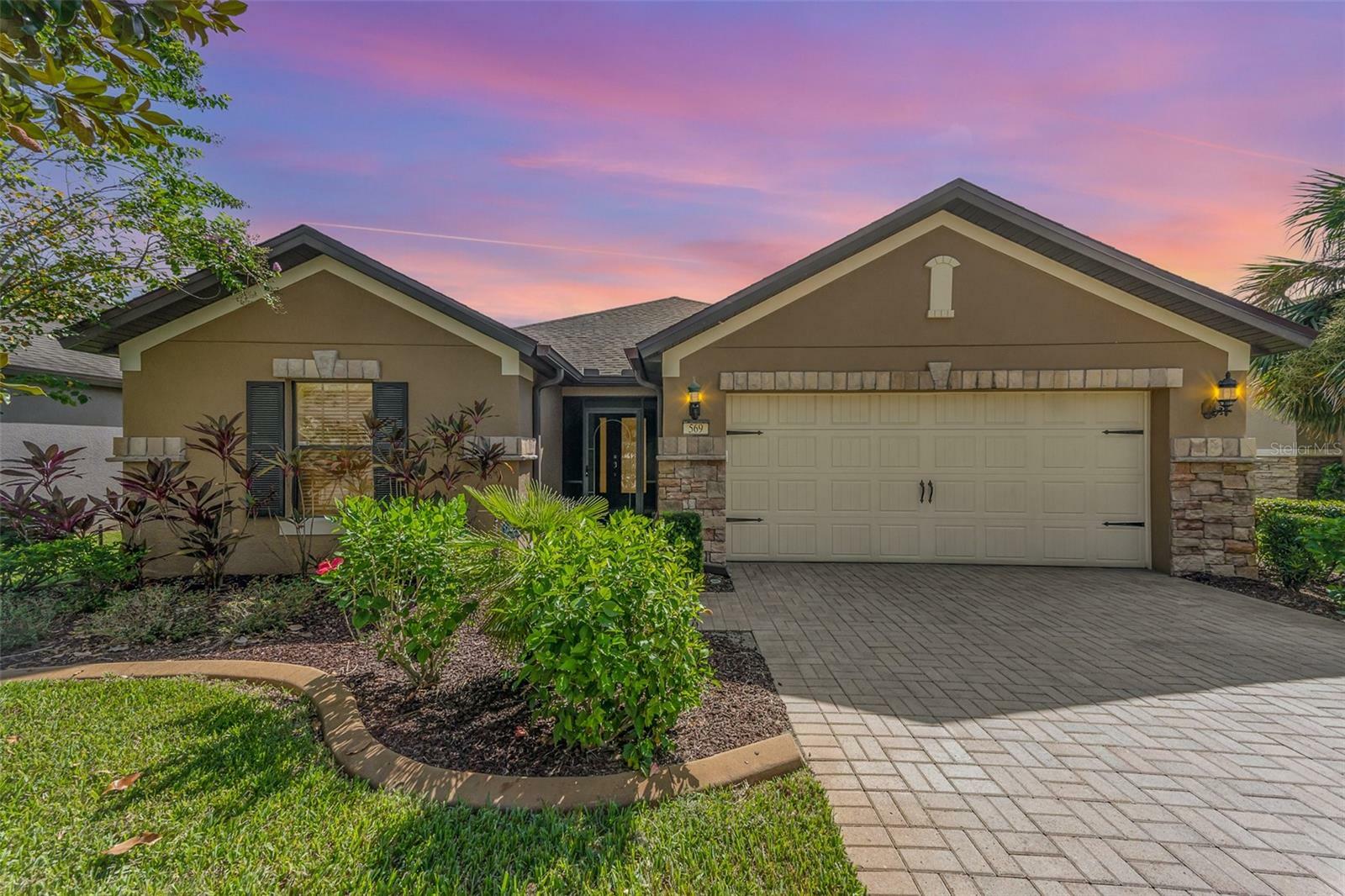 Property Photo:  569 Grande Drive  FL 33837 